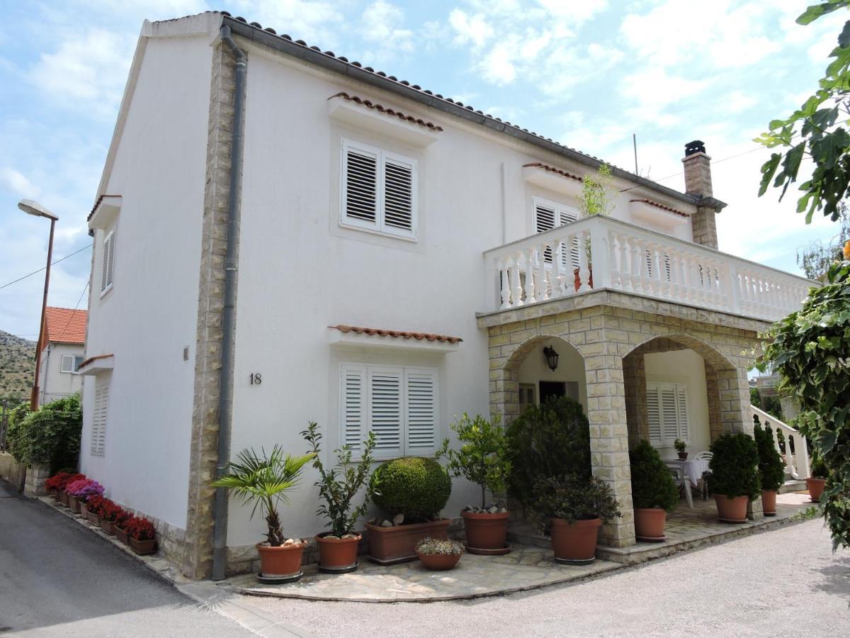 Apartman Breza Σίμπενικ Εξωτερικό φωτογραφία