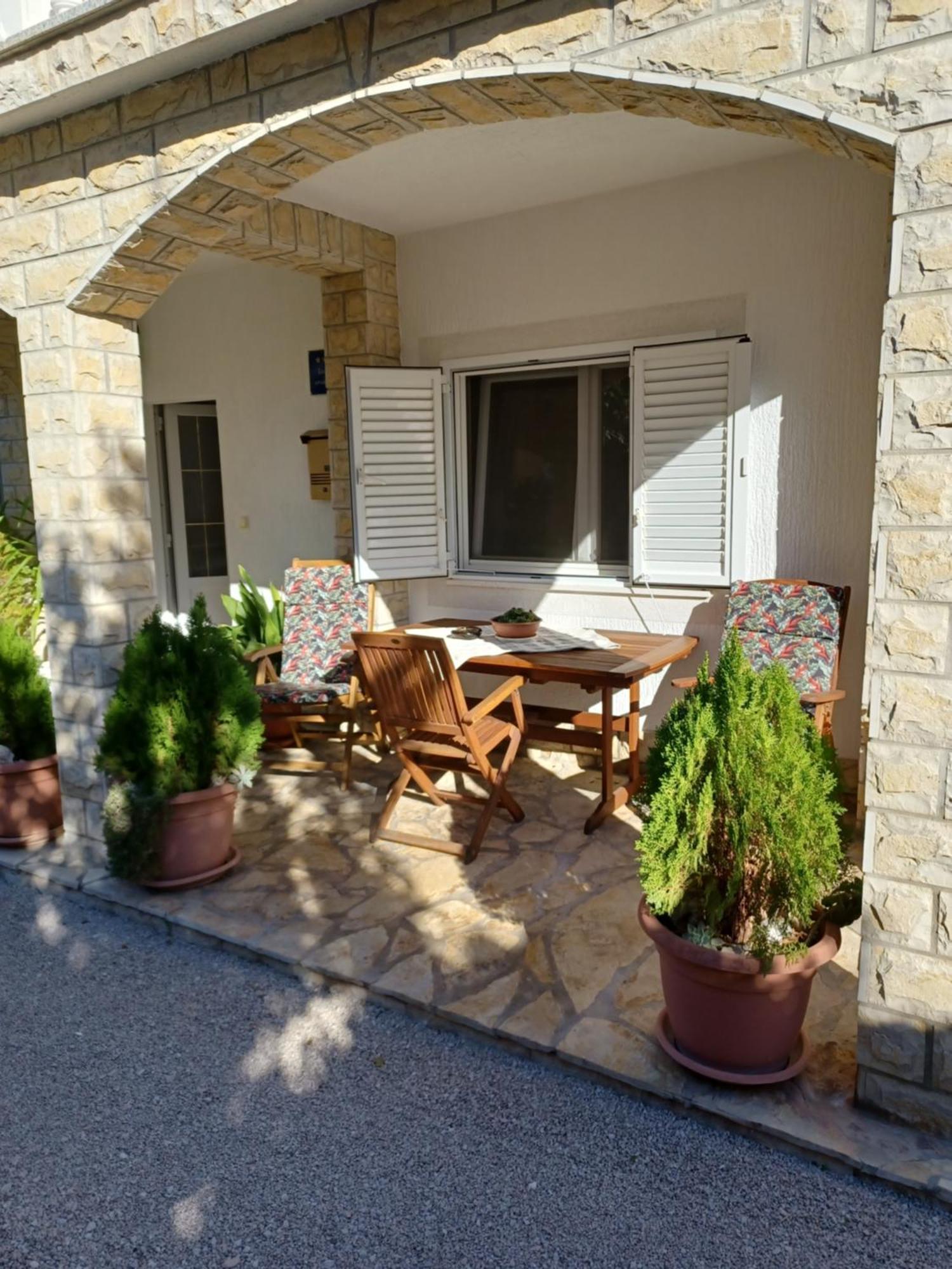 Apartman Breza Σίμπενικ Εξωτερικό φωτογραφία